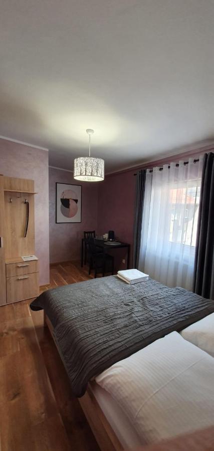Willa Przy Czarnej Bramie Klodzko Bagian luar foto