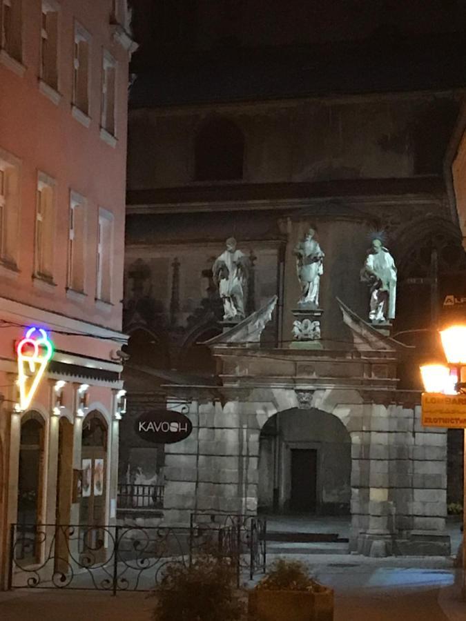 Willa Przy Czarnej Bramie Klodzko Bagian luar foto