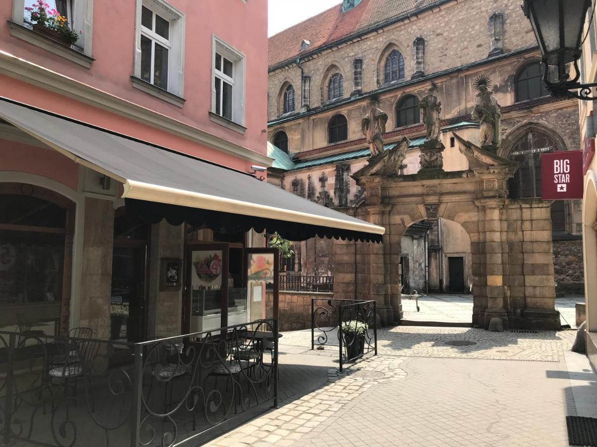Willa Przy Czarnej Bramie Klodzko Bagian luar foto