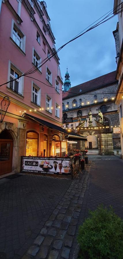 Willa Przy Czarnej Bramie Klodzko Bagian luar foto