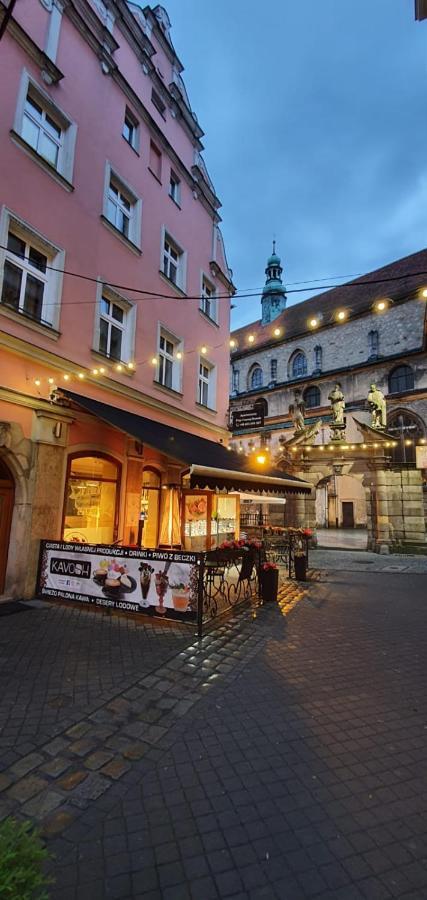 Willa Przy Czarnej Bramie Klodzko Bagian luar foto