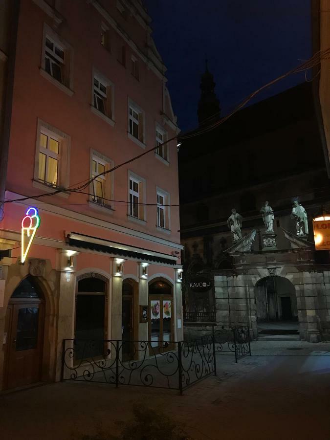 Willa Przy Czarnej Bramie Klodzko Bagian luar foto